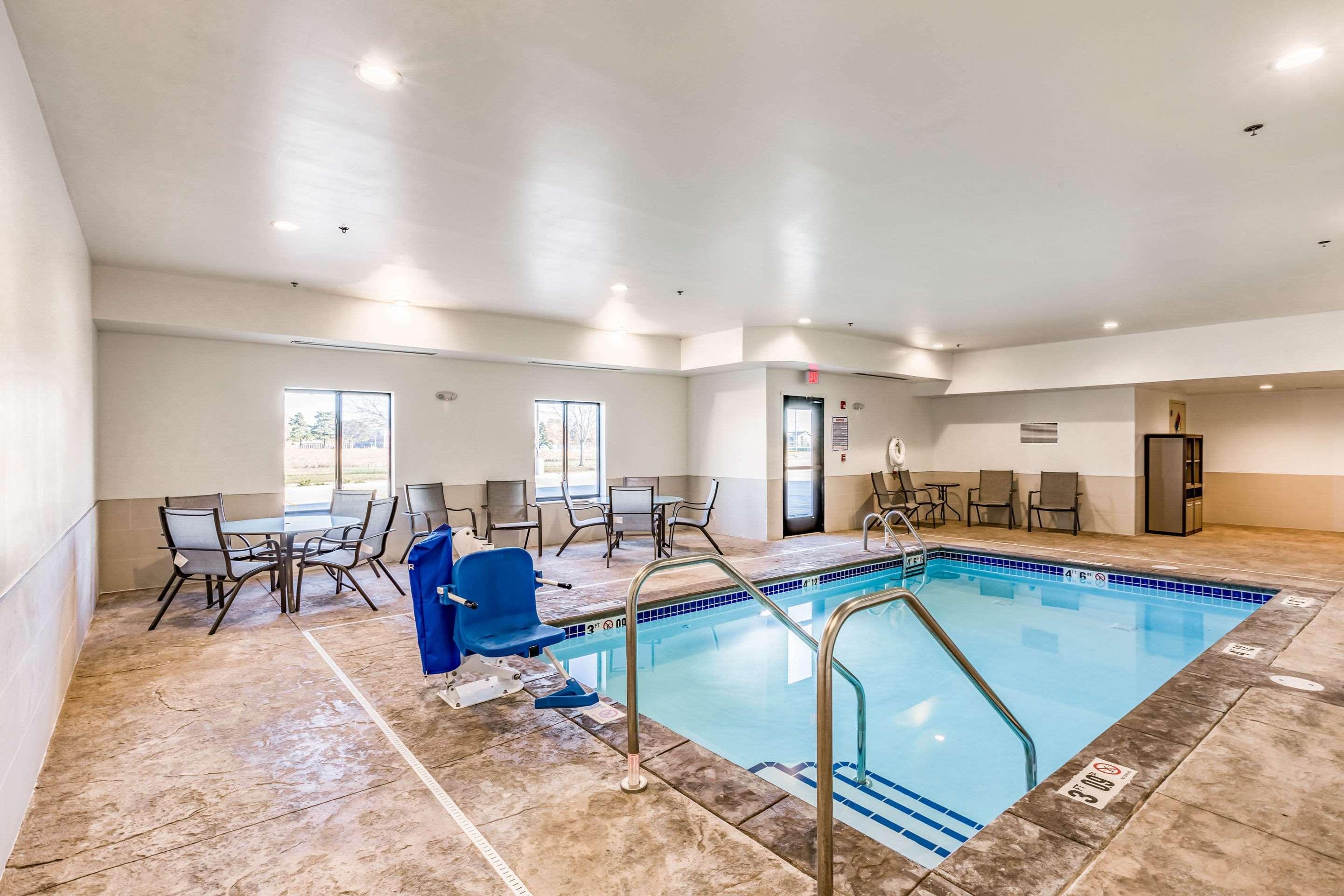 Comfort Inn Altoona-Des Moines Екстер'єр фото