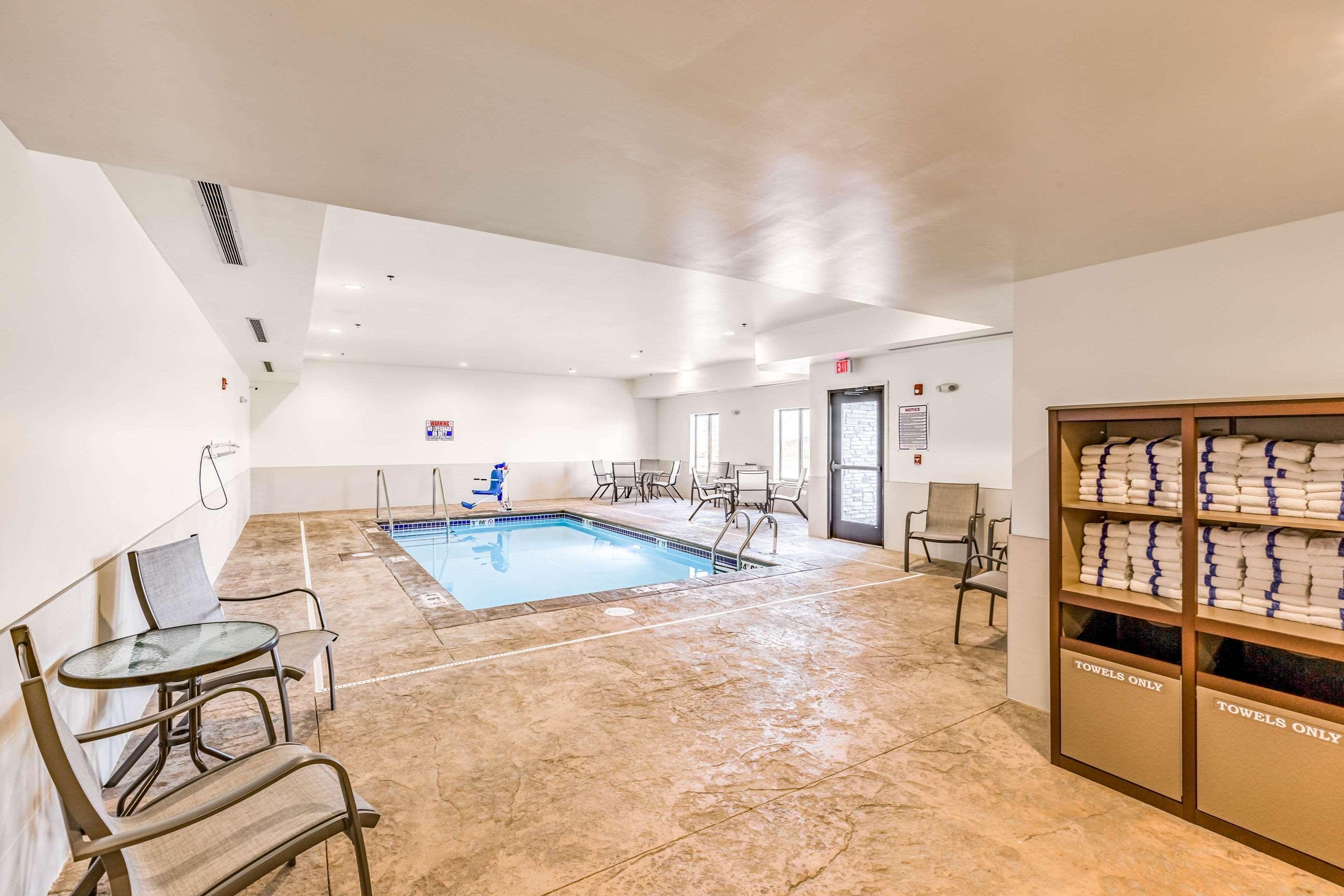 Comfort Inn Altoona-Des Moines Екстер'єр фото